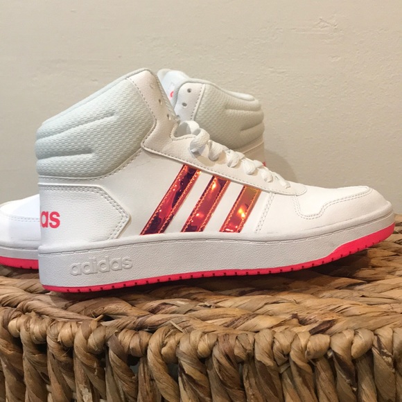 SOLD! ADIDAS BRAND NEW Tennis Shoes with tag - Picture 2 of 8